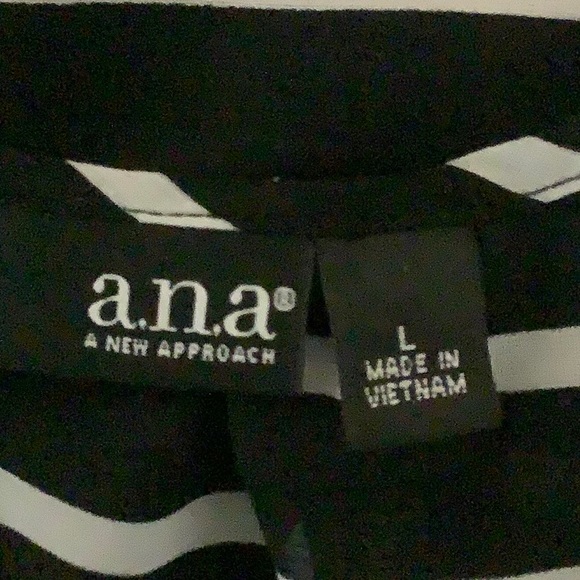 🦋A.N.A size Large sleeveless sheer scoop neck top - Picture 6 of 8